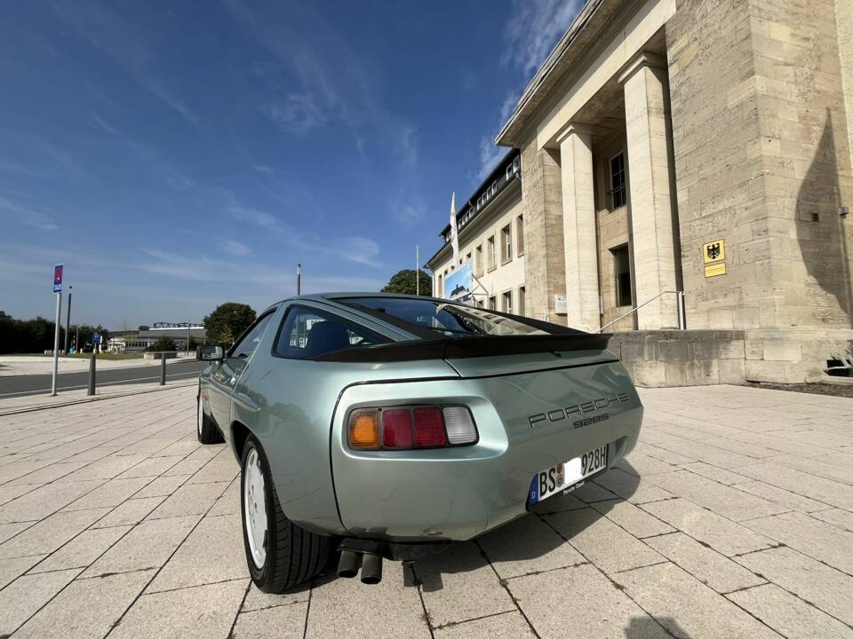 Immagine 8/70 di Porsche 928 S (1985)