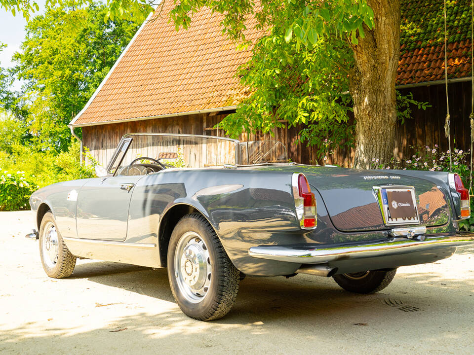 Imagen 19/77 de Alfa Romeo 2600 Spider (1963)