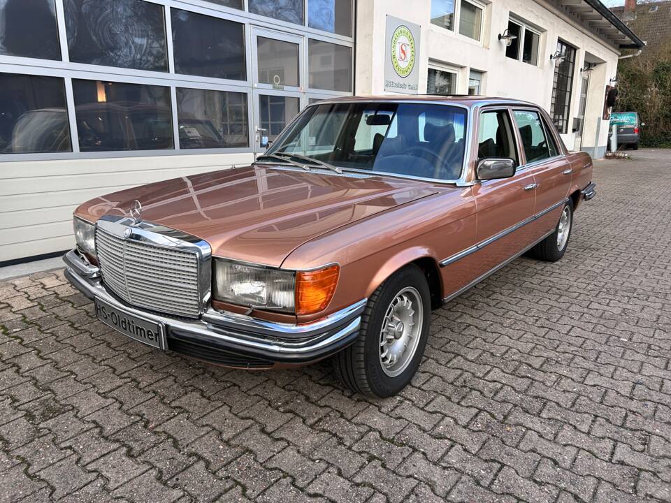 Image 24/26 of Mercedes-Benz 450 SEL (1974)