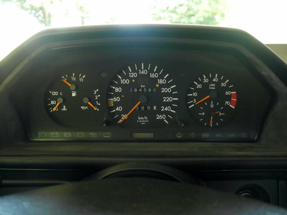 Imagen 10/10 de Mercedes-Benz E 500 (1995)