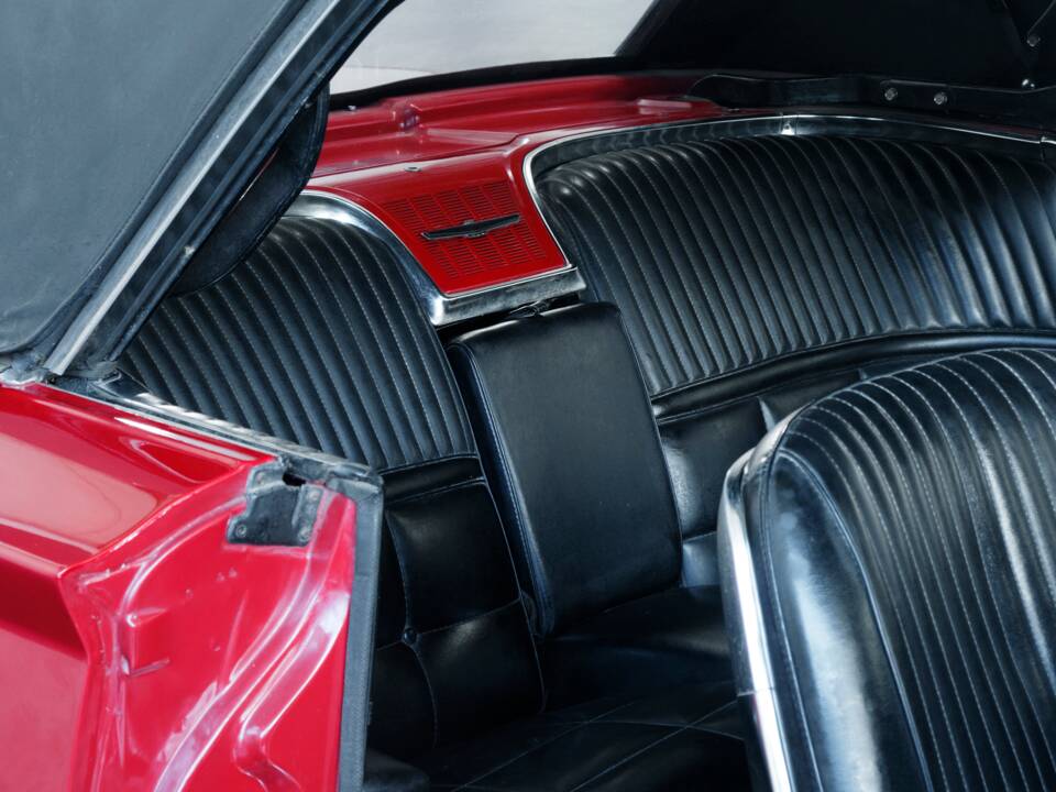 Bild 37/50 von Ford Thunderbird (1966)