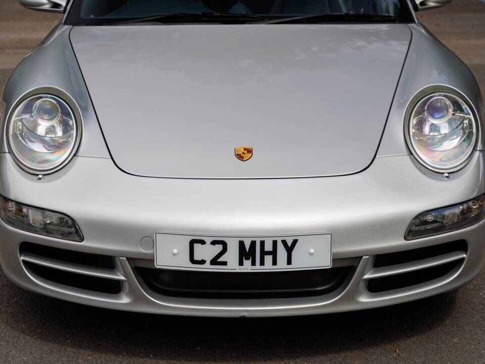 Bild 13/50 von Porsche 911 Carrera (2004)