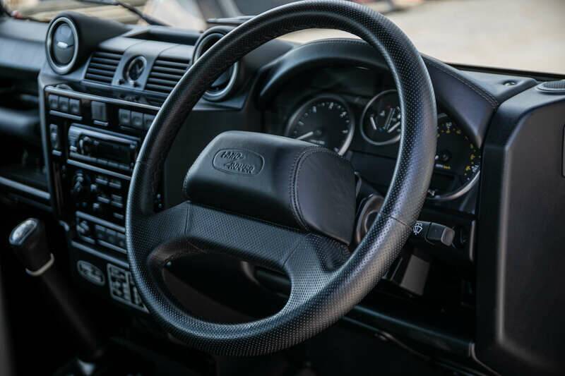 Image 30/31 of Land Rover Defender (2016)
