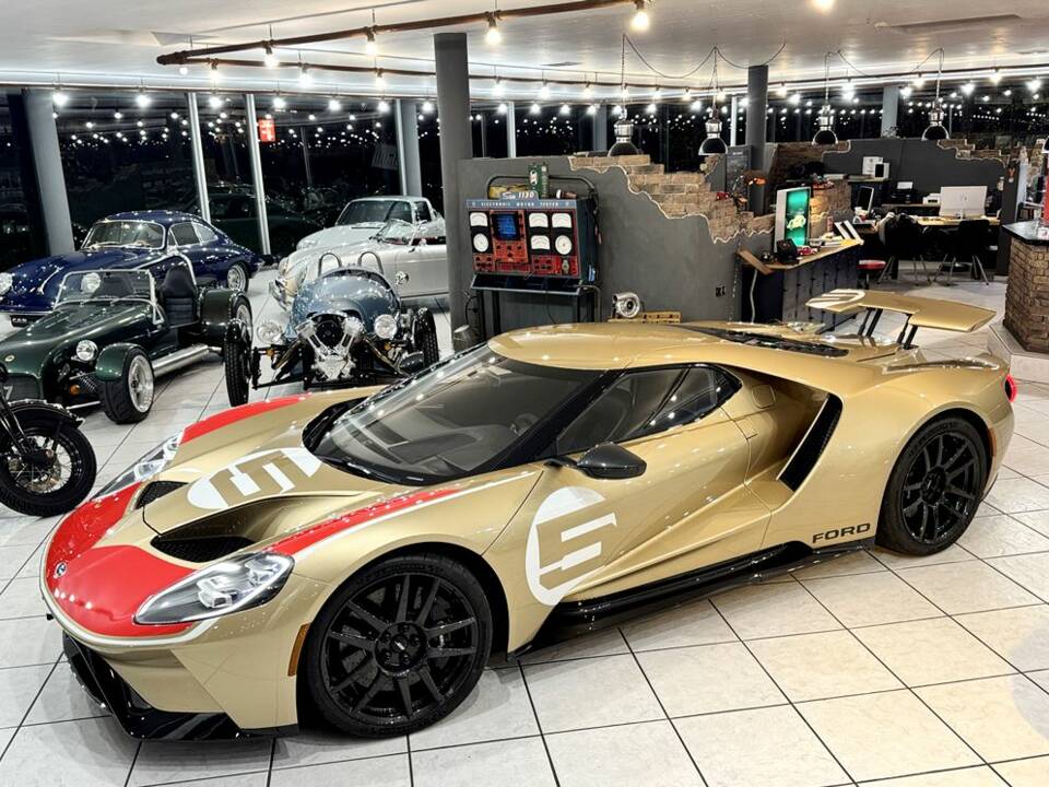 Image 1/6 of Ford GT (2022)