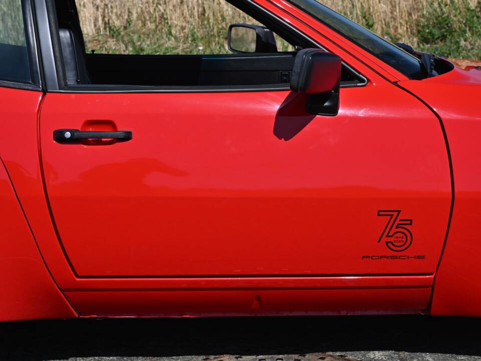 Image 30/50 of Porsche 924 Carrera GT (1986)