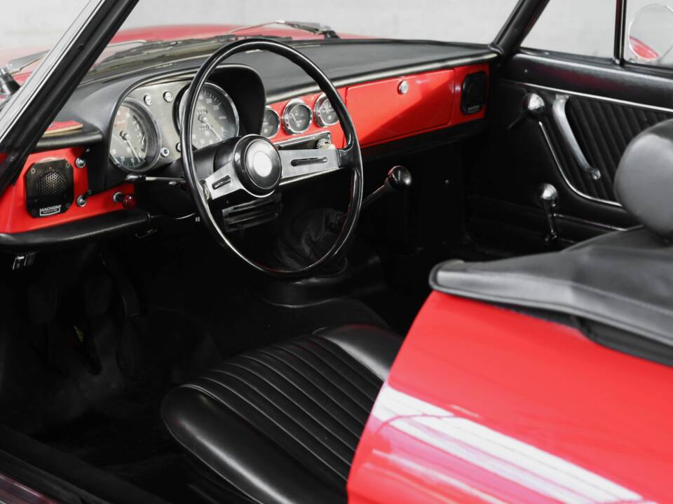 Immagine 17/47 di Alfa Romeo 1300 Spider Junior (1969)