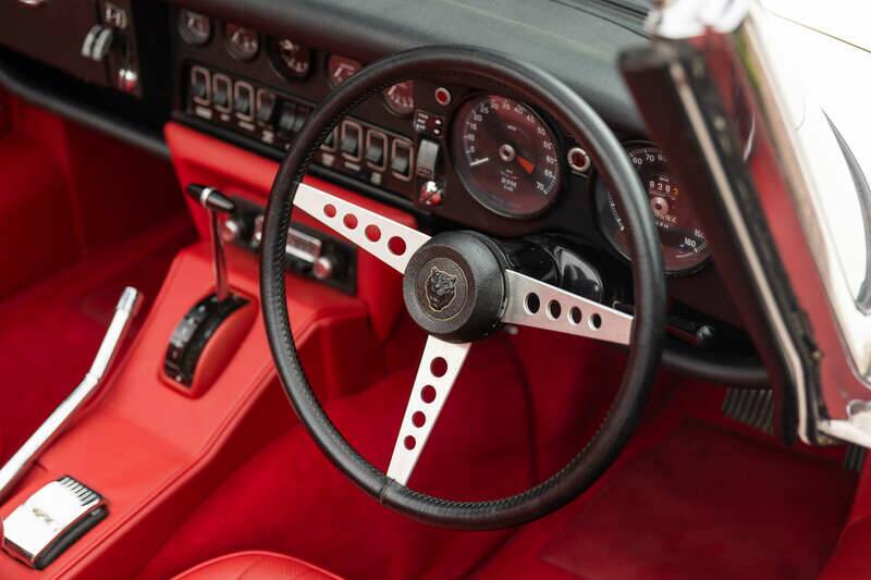 Immagine 27/49 di Jaguar E-Type V12 (1973)