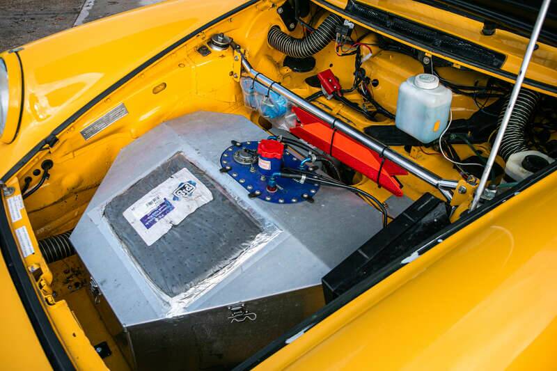 Image 26/50 de Porsche 911 RSR 3.0 (1975)