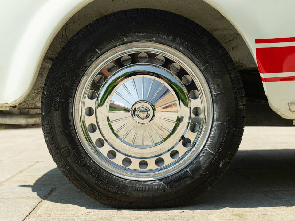 Image 18/50 of Abarth Fiat 595 (1969)