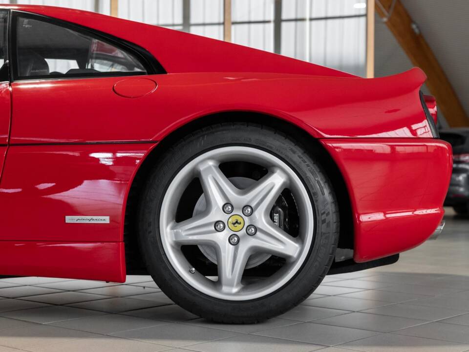 Afbeelding 5/24 van Ferrari F 355 Berlinetta (1994)