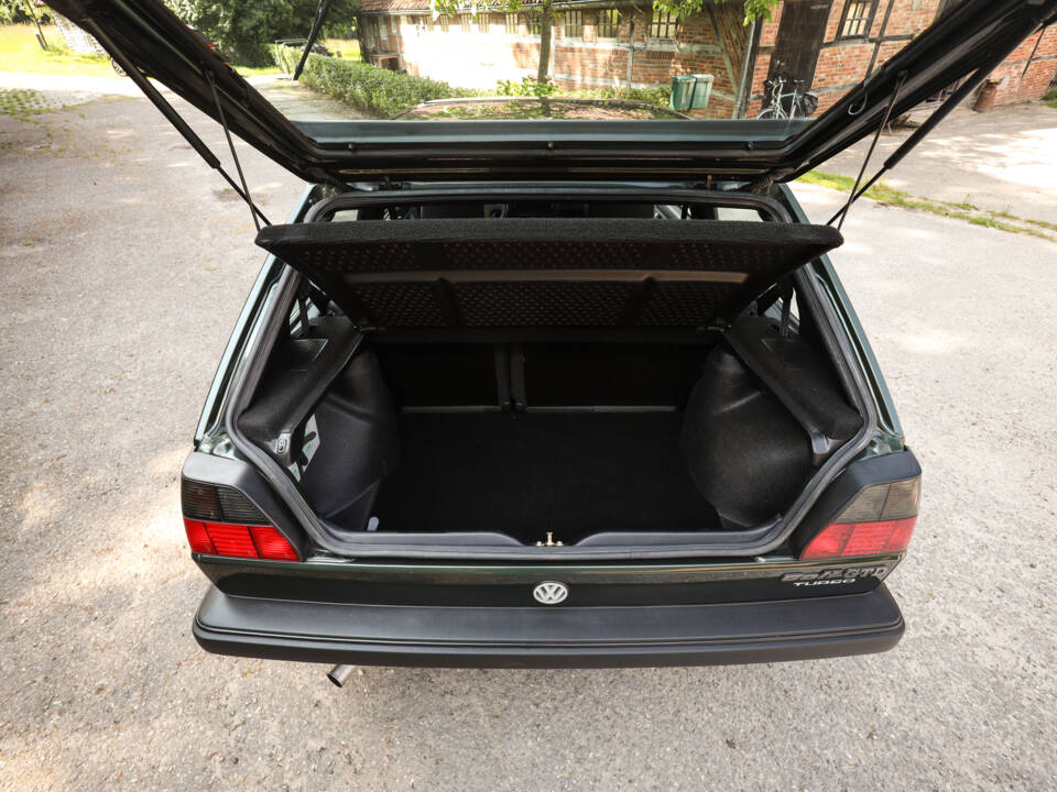 Image 30/92 de Volkswagen Golf Mk II GTD 1.6 (1991)