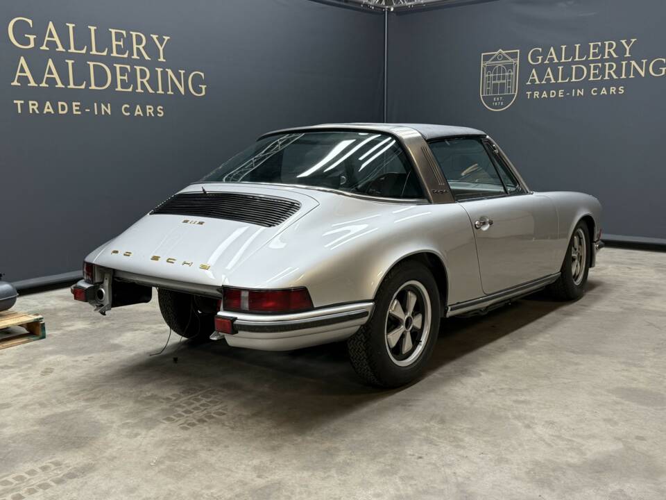 Image 2/50 de Porsche 911 2.4 S (1972)