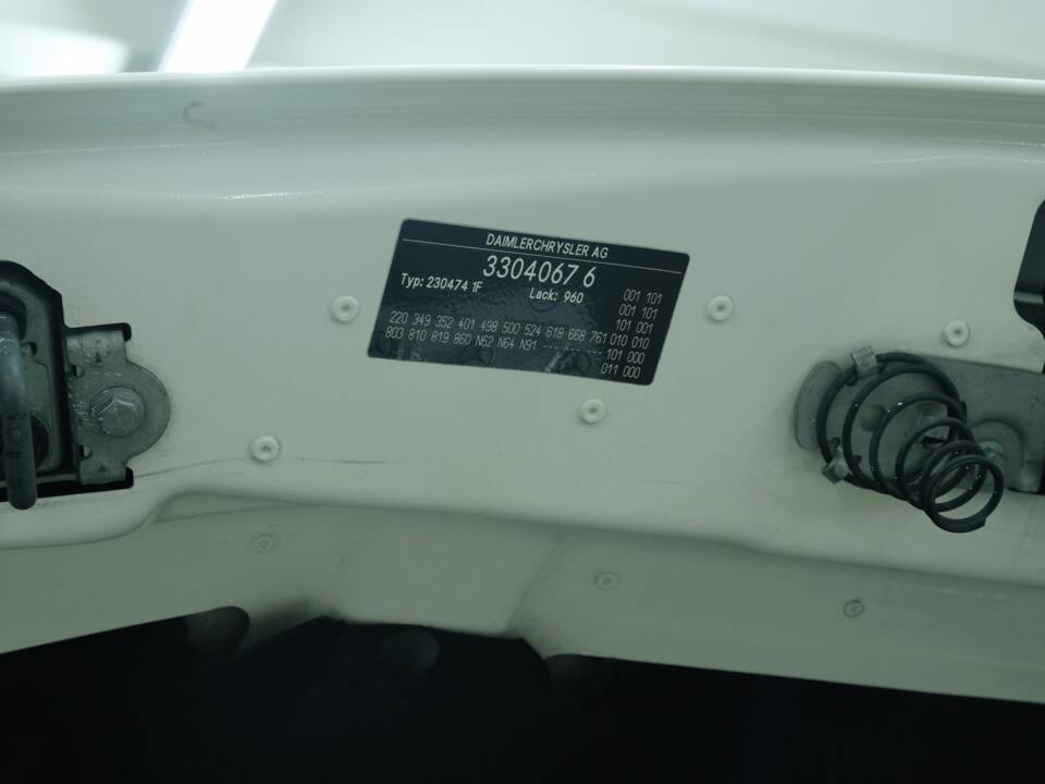 Image 33/50 of Mercedes-Benz SL 55 AMG (2003)
