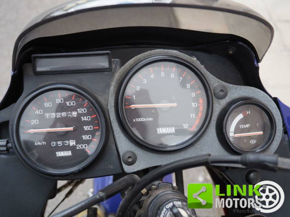 Bild 6/10 von Yamaha DUMMY (1993)