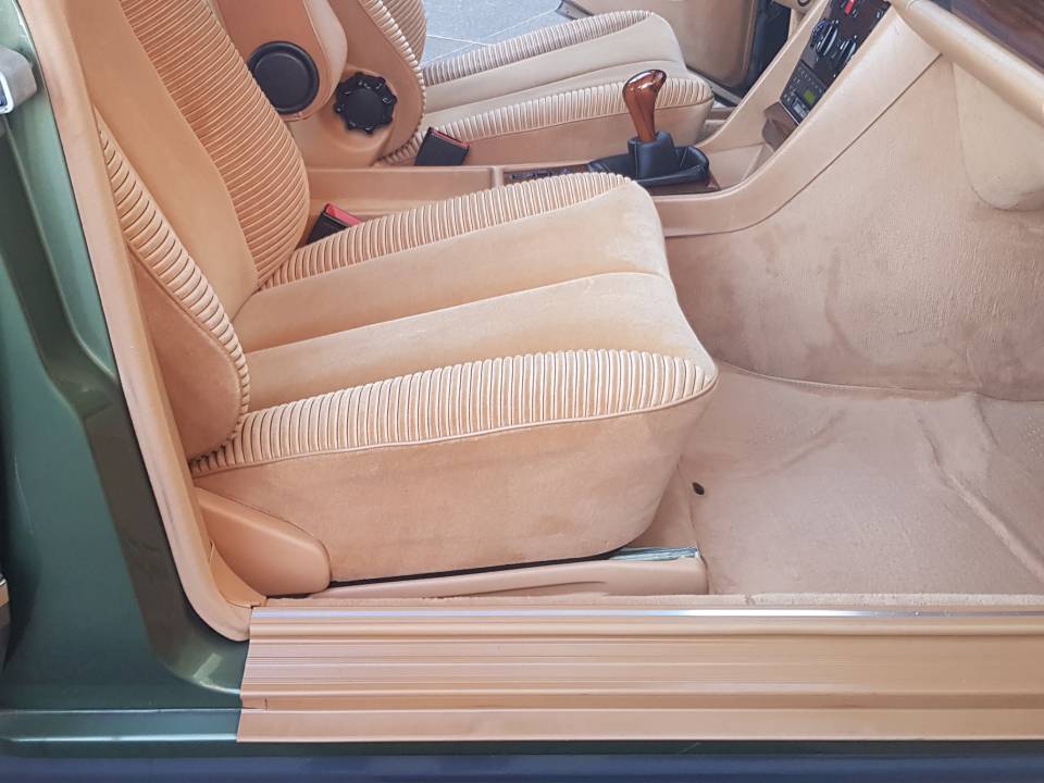 Bild 31/49 von Mercedes-Benz 280 SE (1982)