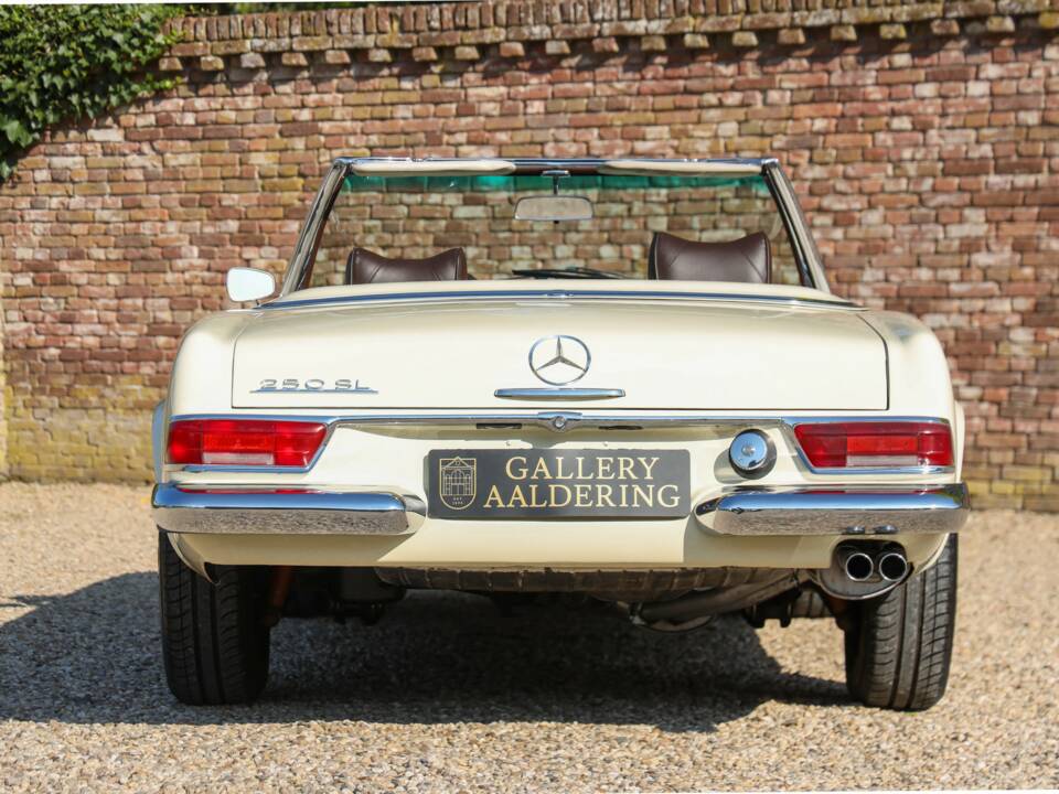 Image 6/50 of Mercedes-Benz 250 SL (1967)