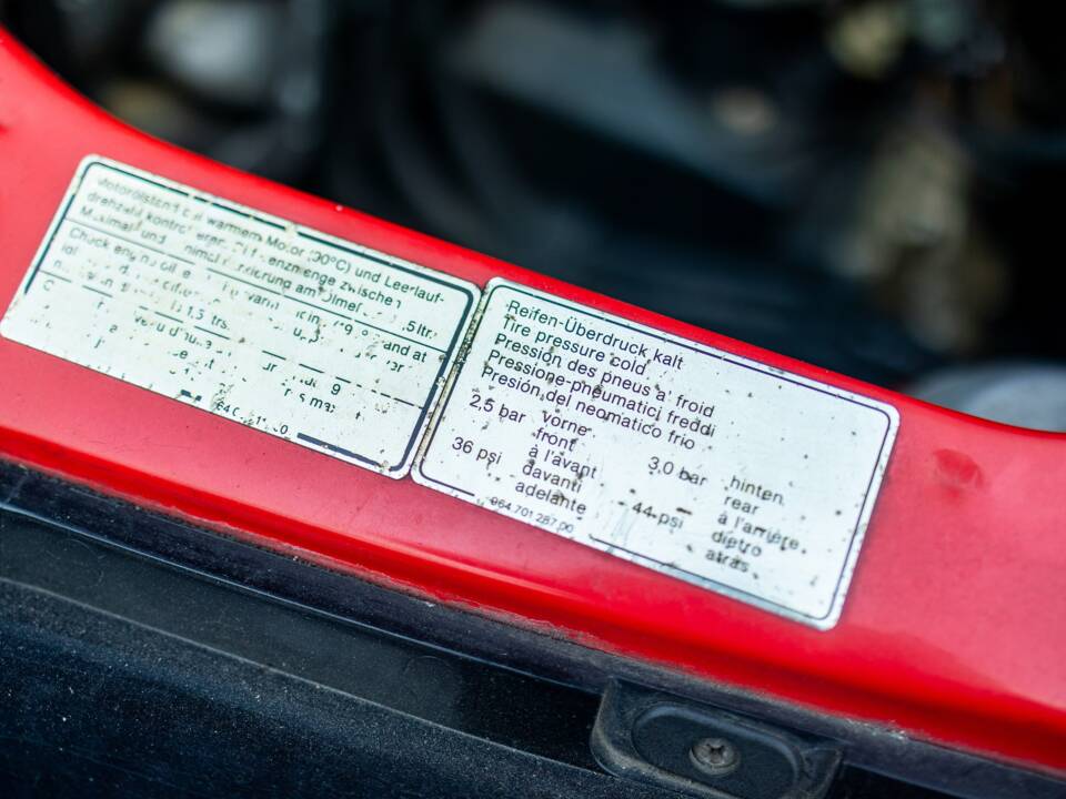 Image 25/45 de Porsche 911 Carrera RS (1990)