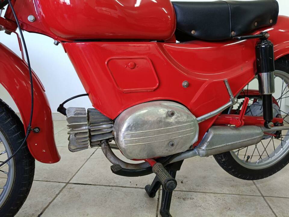 Immagine 13/22 di Moto Guzzi Zigolo 110 (1961)