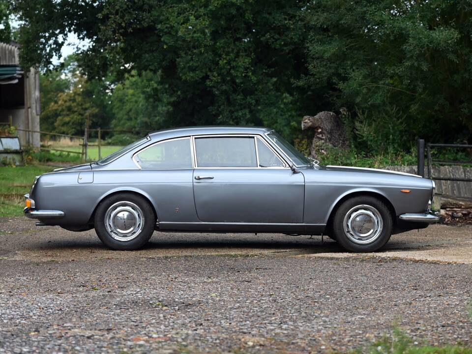 Image 2/15 of Lancia Flavia 1.8 (Pininfarina) (1968)