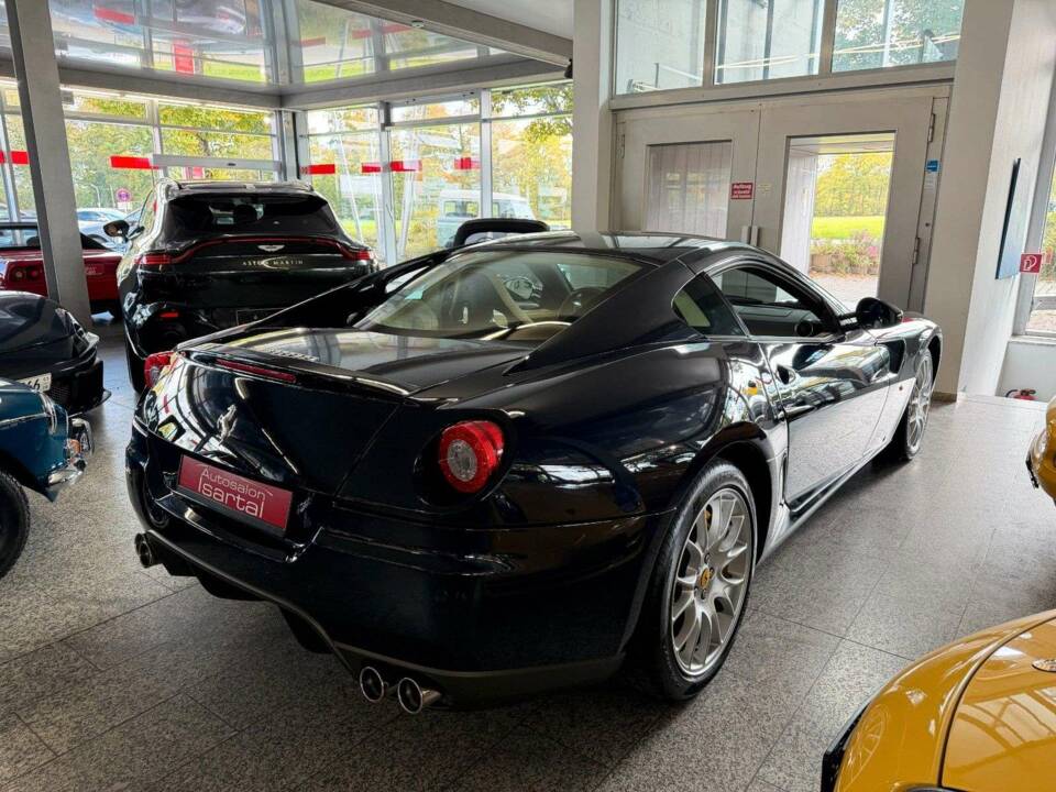 Bild 32/40 von Ferrari 599 GTB (2009)
