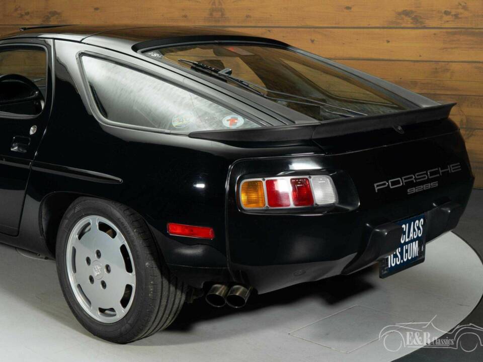Bild 26/35 von Porsche 928 S (1986)
