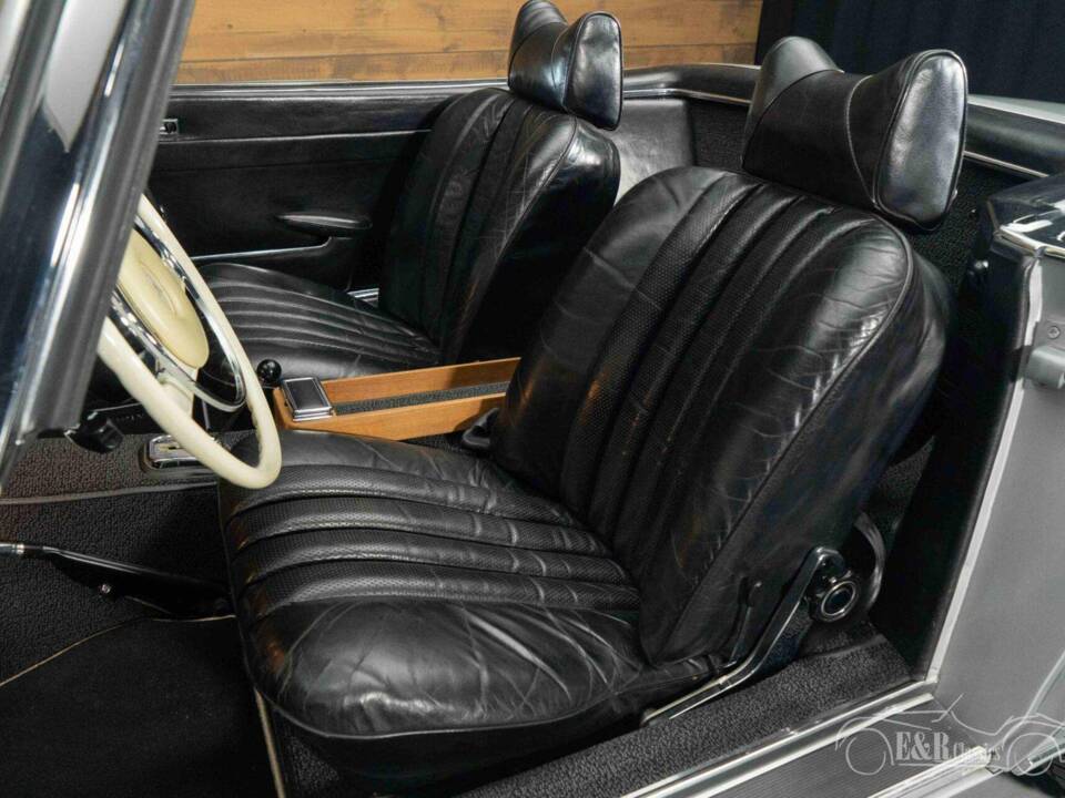 Image 9/19 de Mercedes-Benz 280 SL (1968)