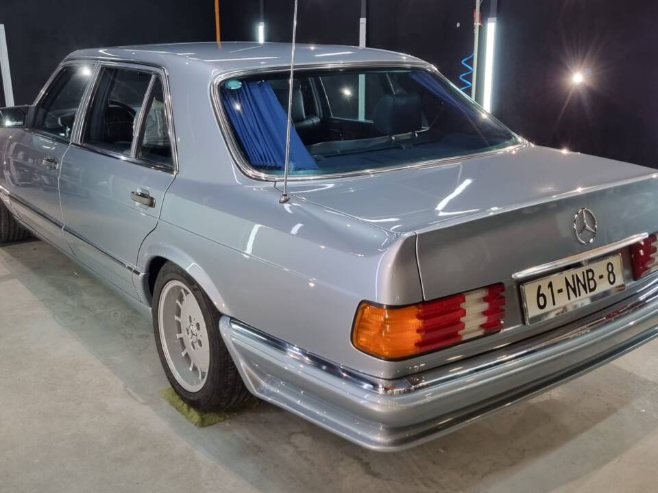 Image 23/100 of Mercedes-Benz 500 SEL (1983)