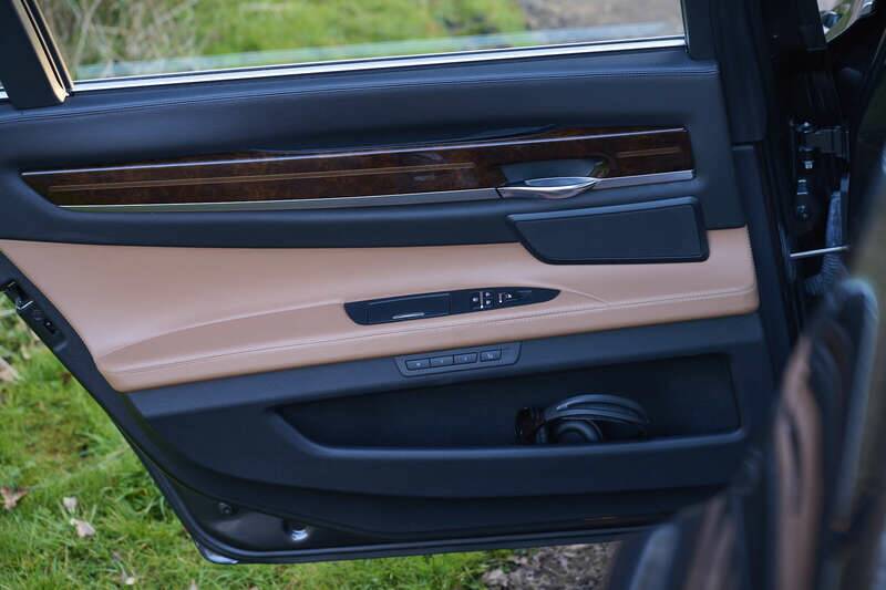 Image 44/50 de BMW 760Li (2011)