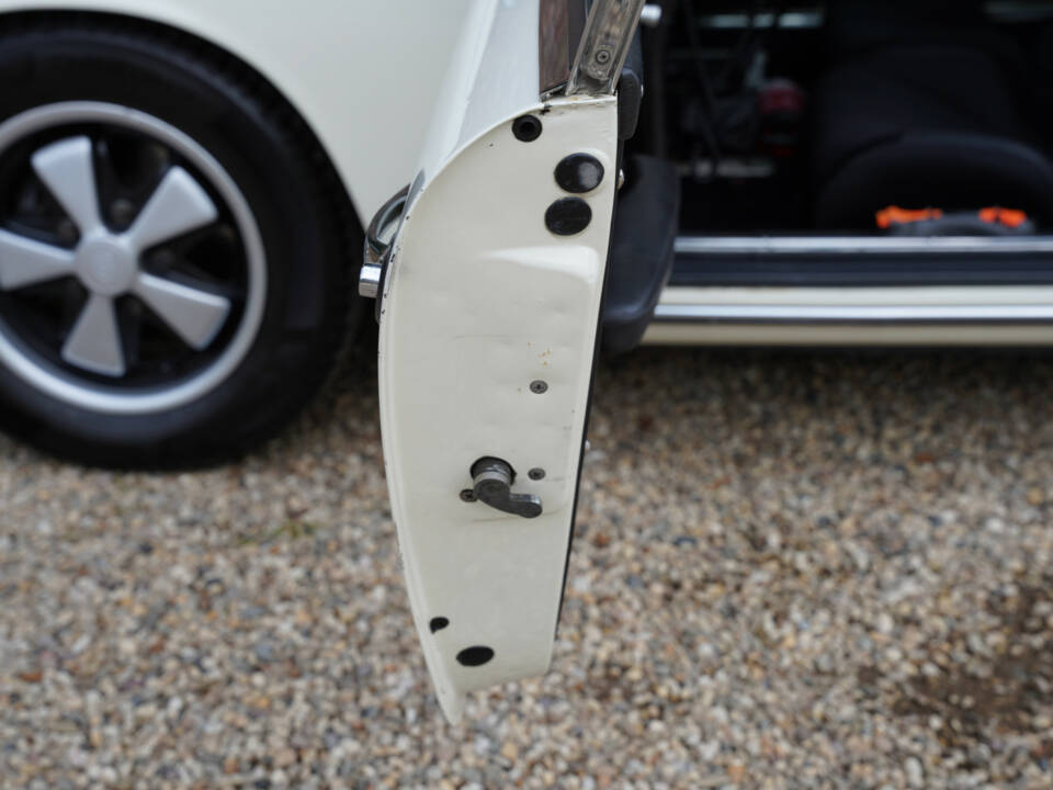 Bild 31/50 von Porsche 911 2.0 (1965)