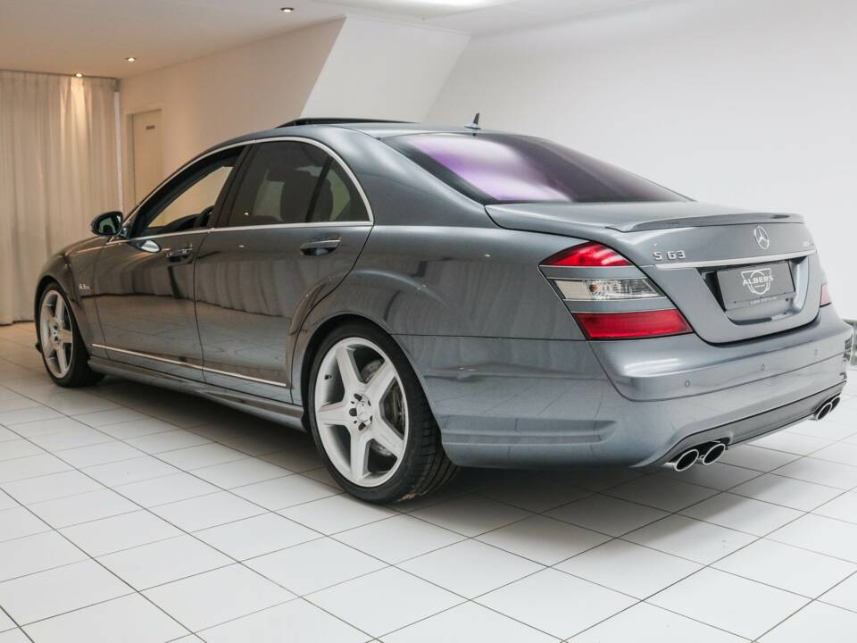 Bild 3/18 von Mercedes-Benz S 63 AMG (2007)