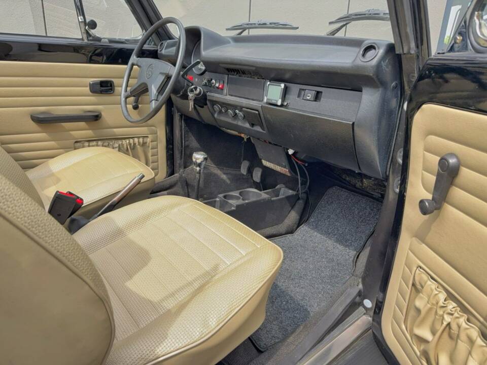 Image 11/17 of Volkswagen Käfer 1303 LS (1978)