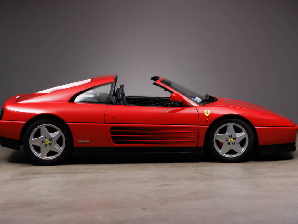 Imagen 8/28 de Ferrari 348 TS (1991)