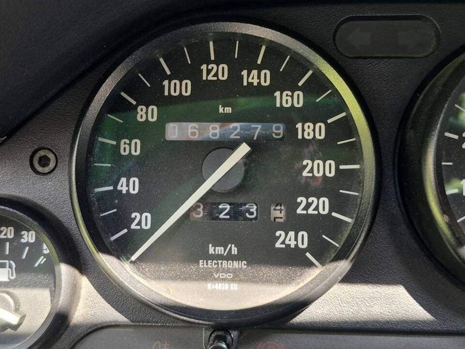 Image 35/76 de BMW Z1 Roadster (1991)