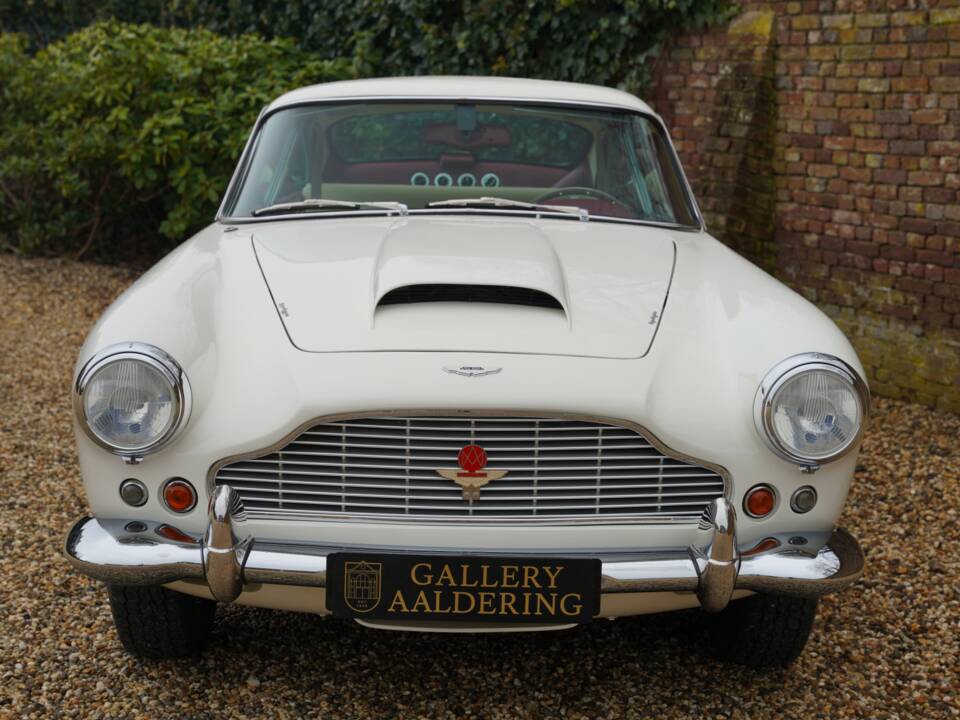 Afbeelding 39/50 van Aston Martin DB 4 (1961)
