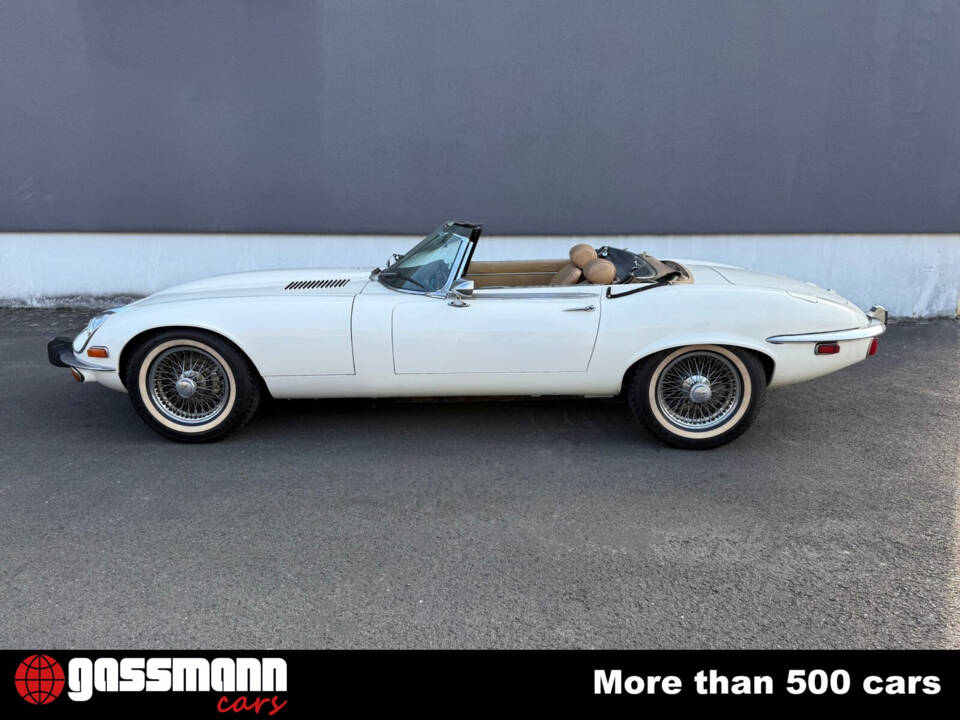 Image 6/15 of Jaguar E-Type V12 (1973)