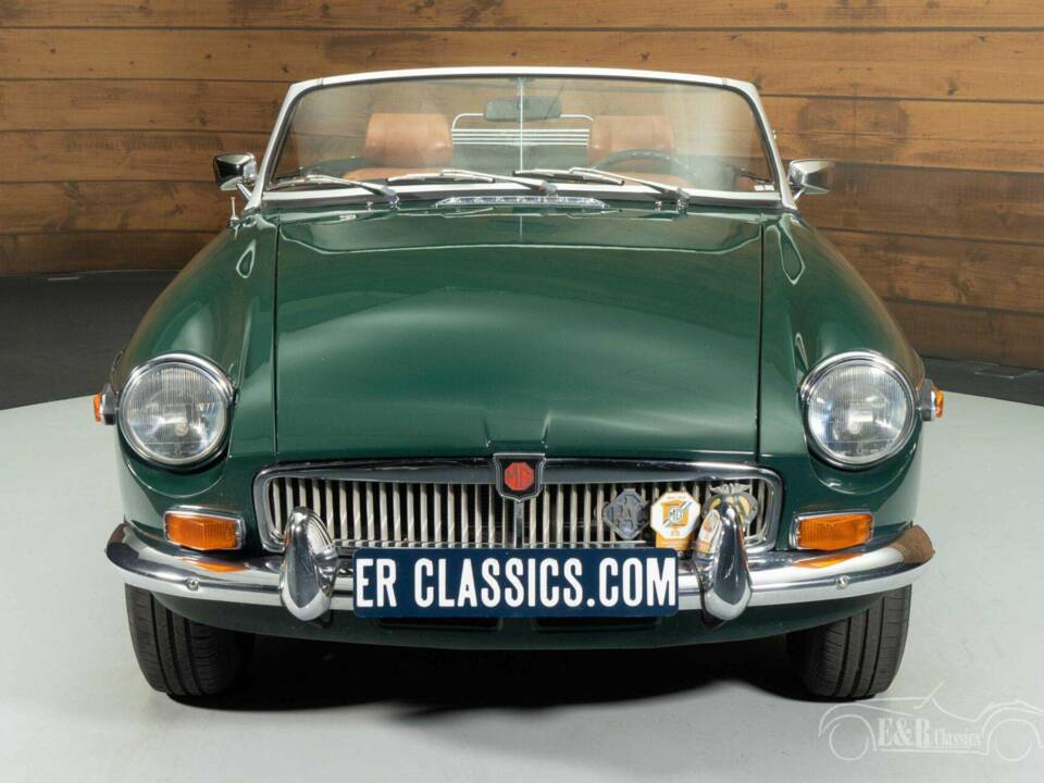 Image 16/19 de MG MGB (1974)