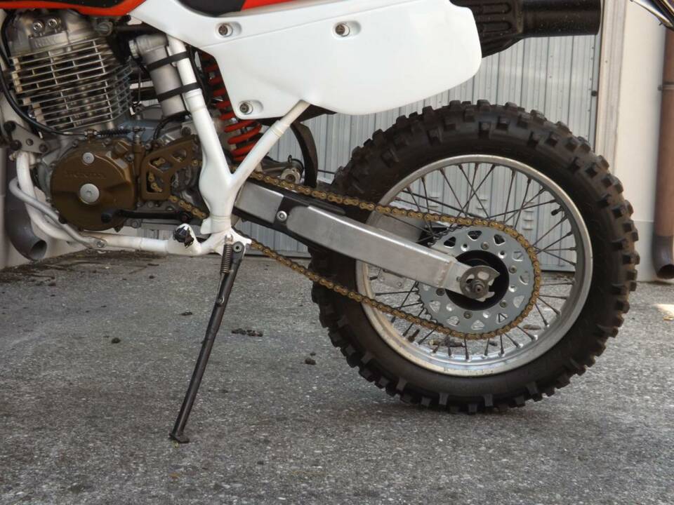 Image 18/50 of Honda XR 600R (1988)