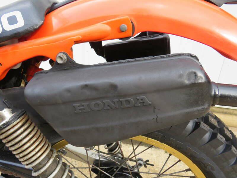 Image 32/34 of Honda TLR 200 (1983)