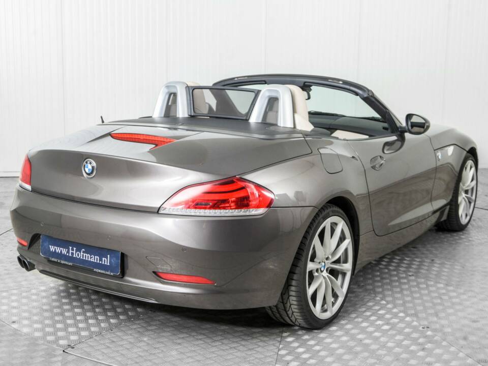 Image 26/50 of BMW Z4 sDrive23i (2009)