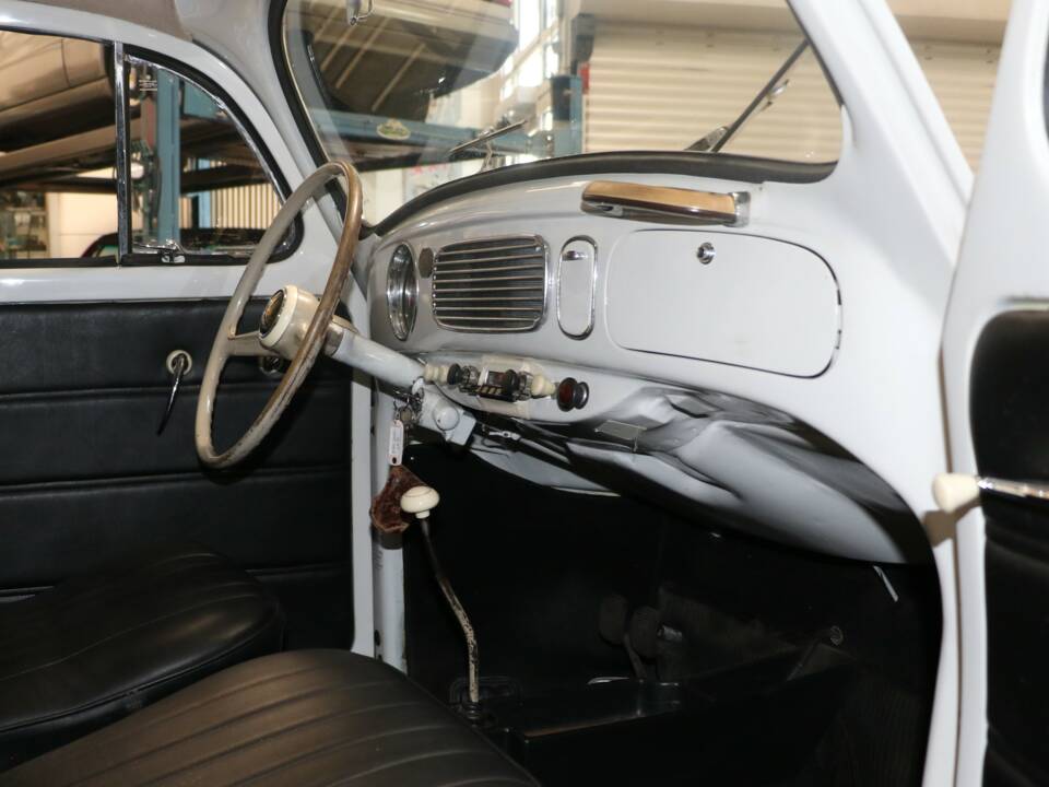 Image 26/44 of Volkswagen Beetle 1200 Export "Oval" (1956)