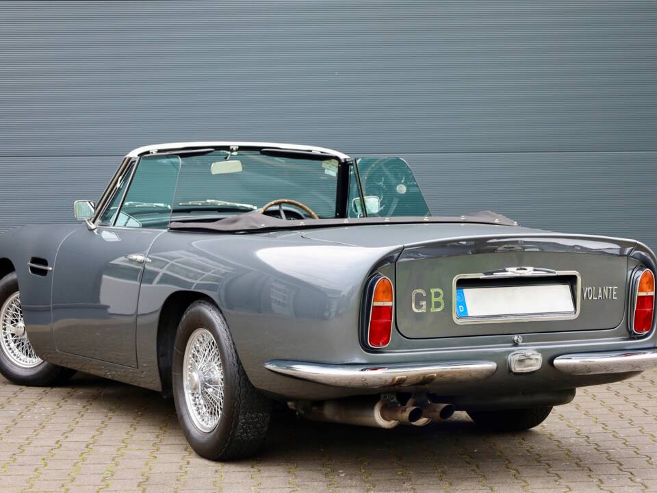 Bild 3/24 von Aston Martin DB 6 Volante (1967)