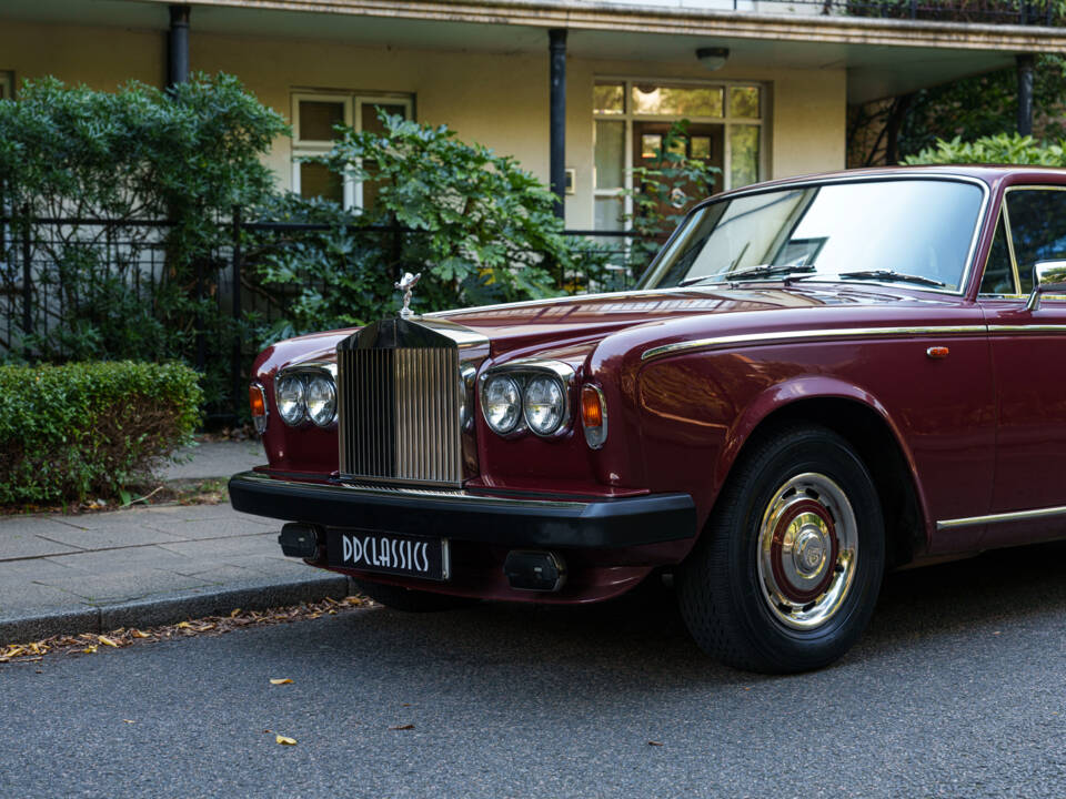 Image 8/32 of Rolls-Royce Silver Shadow II (1978)