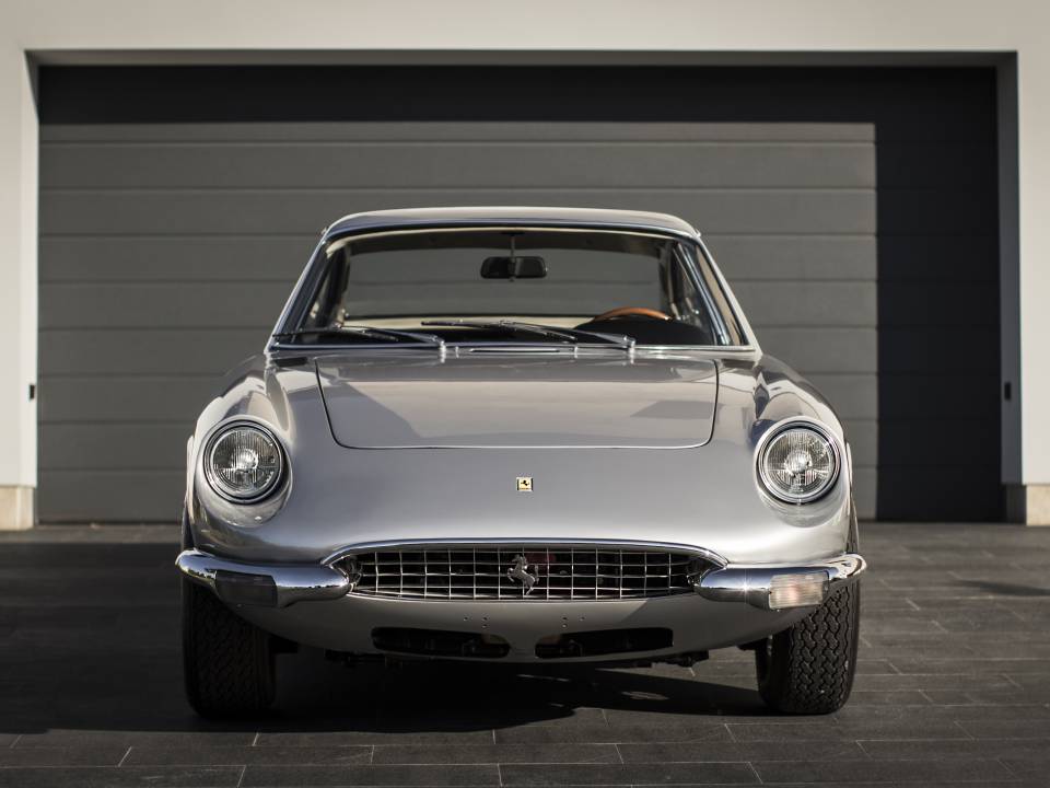 Bild 22/50 von Ferrari 365 GT 2+2 (1970)