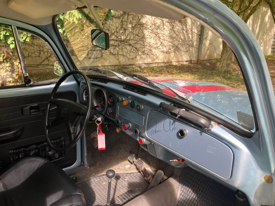Afbeelding 19/31 van Volkswagen Beetle 1302 S "Weltmeister" (1972)