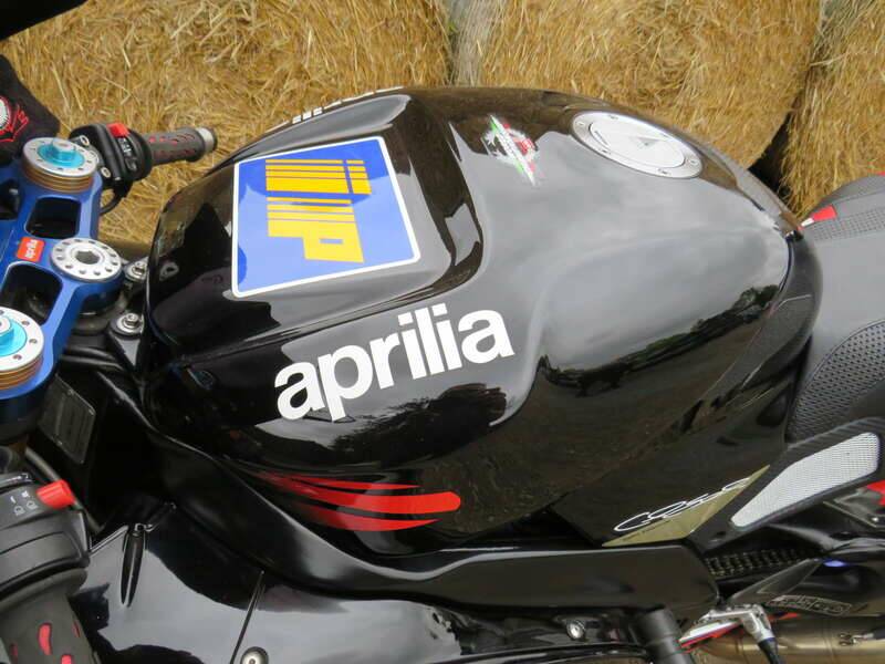 Image 15/41 of Aprilia DUMMY (2003)