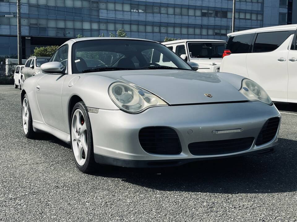 Image 4/39 of Porsche 911 Carrera 4S (2002)