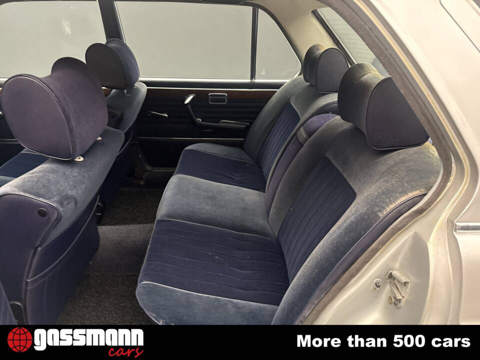 Bild 15/15 von BMW 3,3 L (1974)