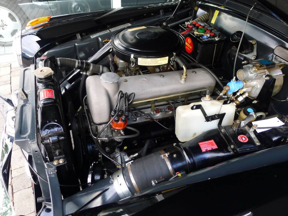 Bild 13/15 von Mercedes-Benz 220 S (1957)