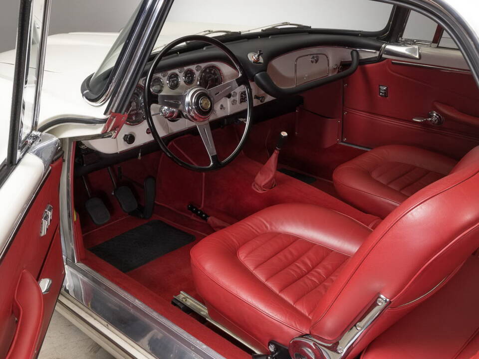 Image 23/39 of Maserati 3500 GT Touring (1961)
