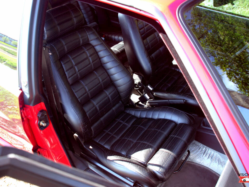Bild 16/30 von Lancia Delta HF Integrale Evoluzione I (1991)